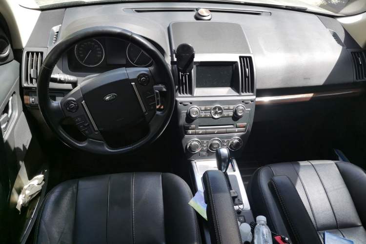 Used Land Rover Freelander 2 2014 2.0T Si4 SE Gasoline Version Center Console