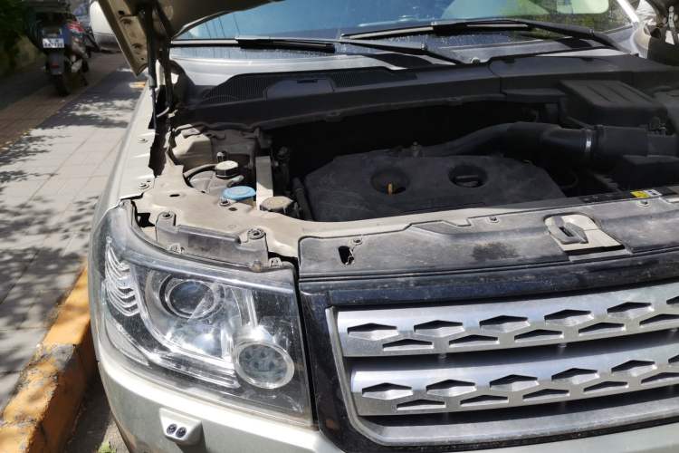 Used Land Rover Freelander 2 2014 2.0T Si4 SE Gasoline Version Engine Bay Right