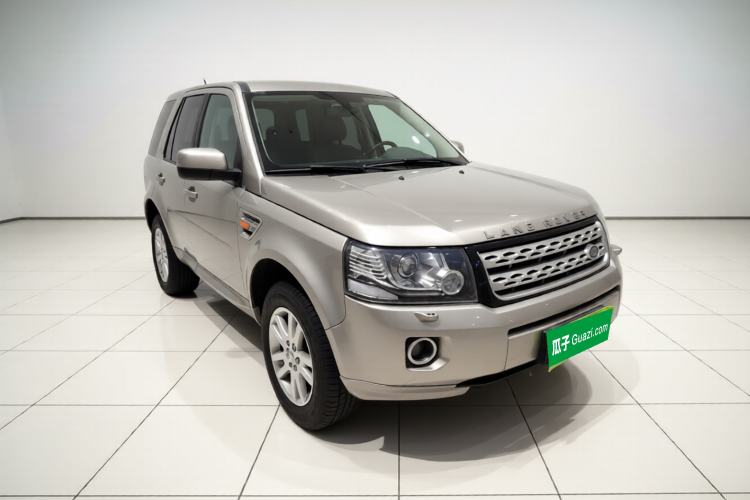 Used Land Rover Freelander 2 2014 2.0T Si4 SE Gasoline Version Front Right 45 Deg