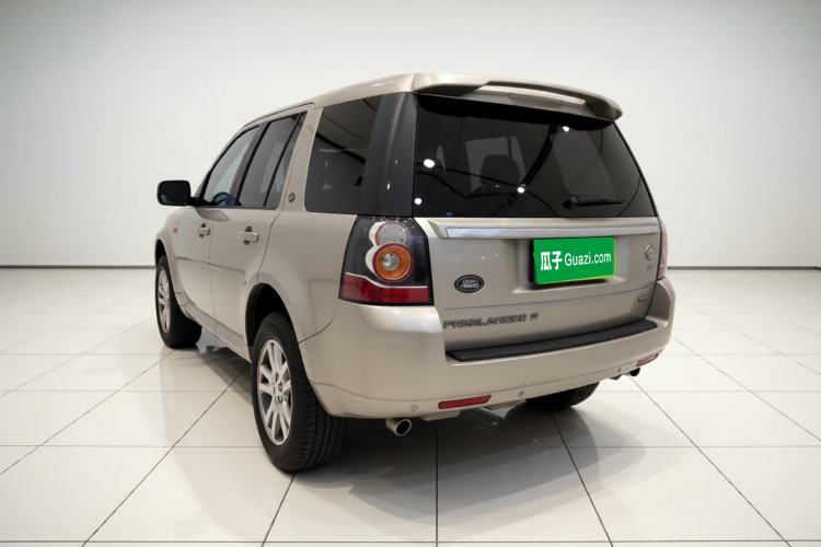 Used Land Rover Freelander 2 2014 2.0T Si4 SE Gasoline Version Rear Left 45 Deg