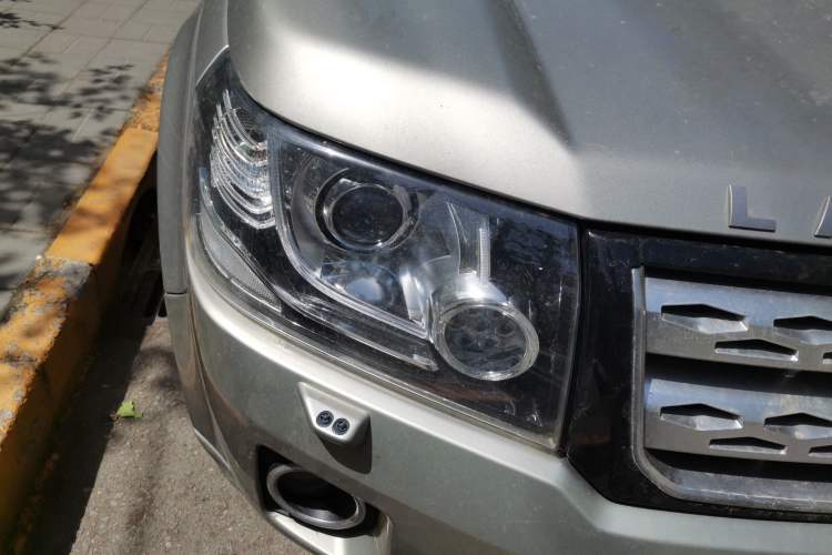 Used Land Rover Freelander 2 2014 2.0T Si4 SE Gasoline Version Right Front Headlight