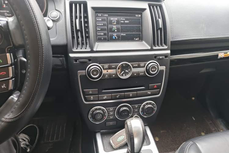 Used Land Rover Freelander 2 2014 2.0T Si4 SE Gasoline Version Audio And AC Panel