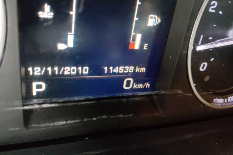 Used Land Rover Freelander 2 2014 2.0T Si4 HSE Gasoline Edition Odometer Close Up