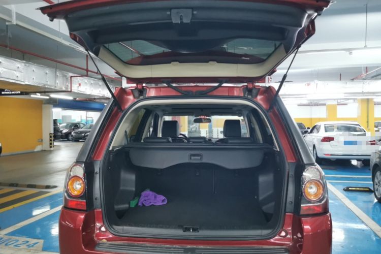 Used Land Rover Freelander 2 2014 2.0T Si4 SE Gasoline Version Trunk