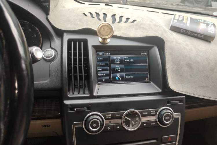 Used Land Rover Freelander 2 2014 2.0T Si4 SE Gasoline Version Audio And AC Panel
