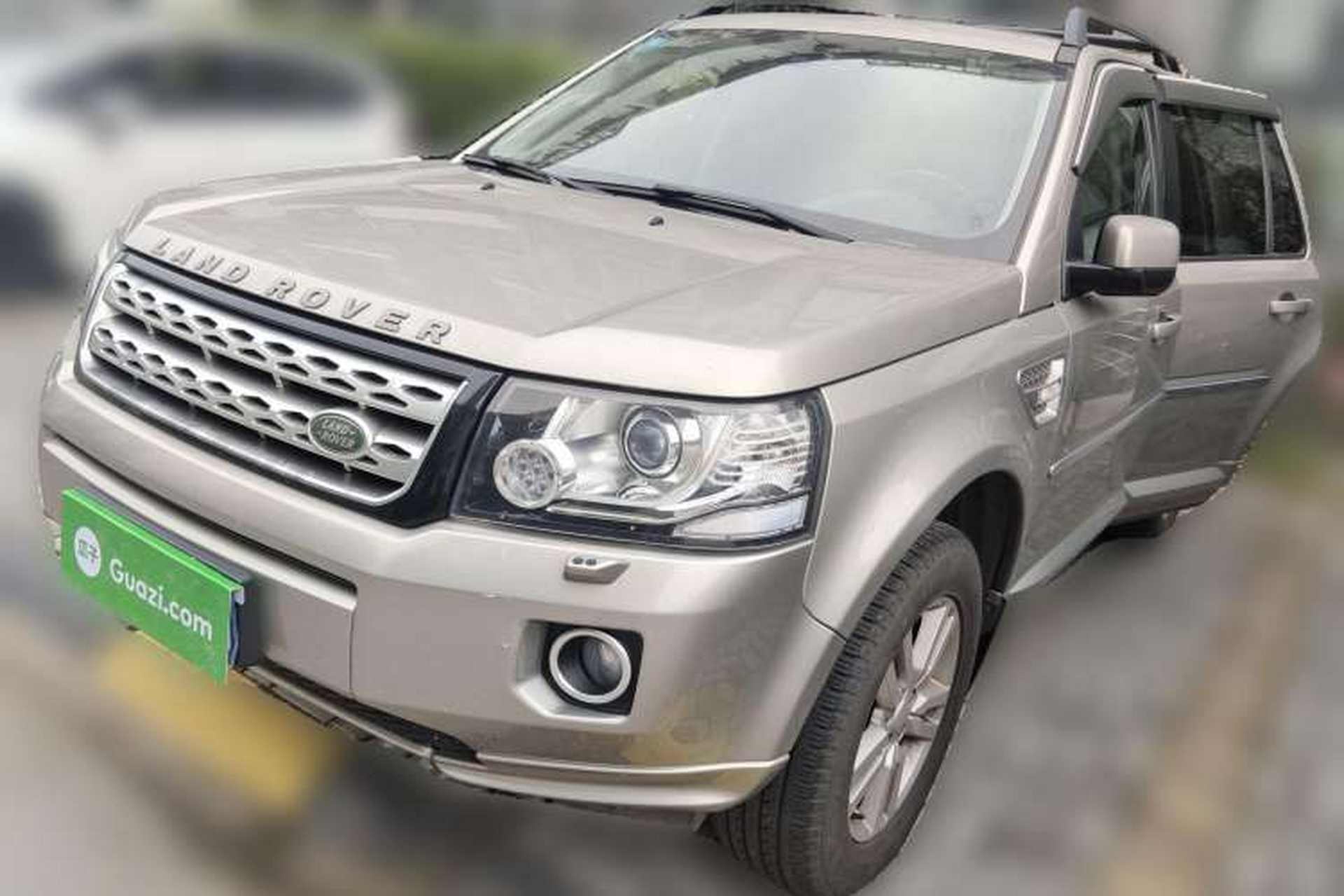 Used Land Rover Freelander 2 2014 2.2T SD4 SE Diesel Edition Front Left 45 Deg