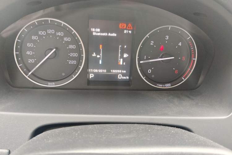Used Land Rover Freelander 2 2014 2.2T SD4 SE Diesel Edition Odometer Close Up