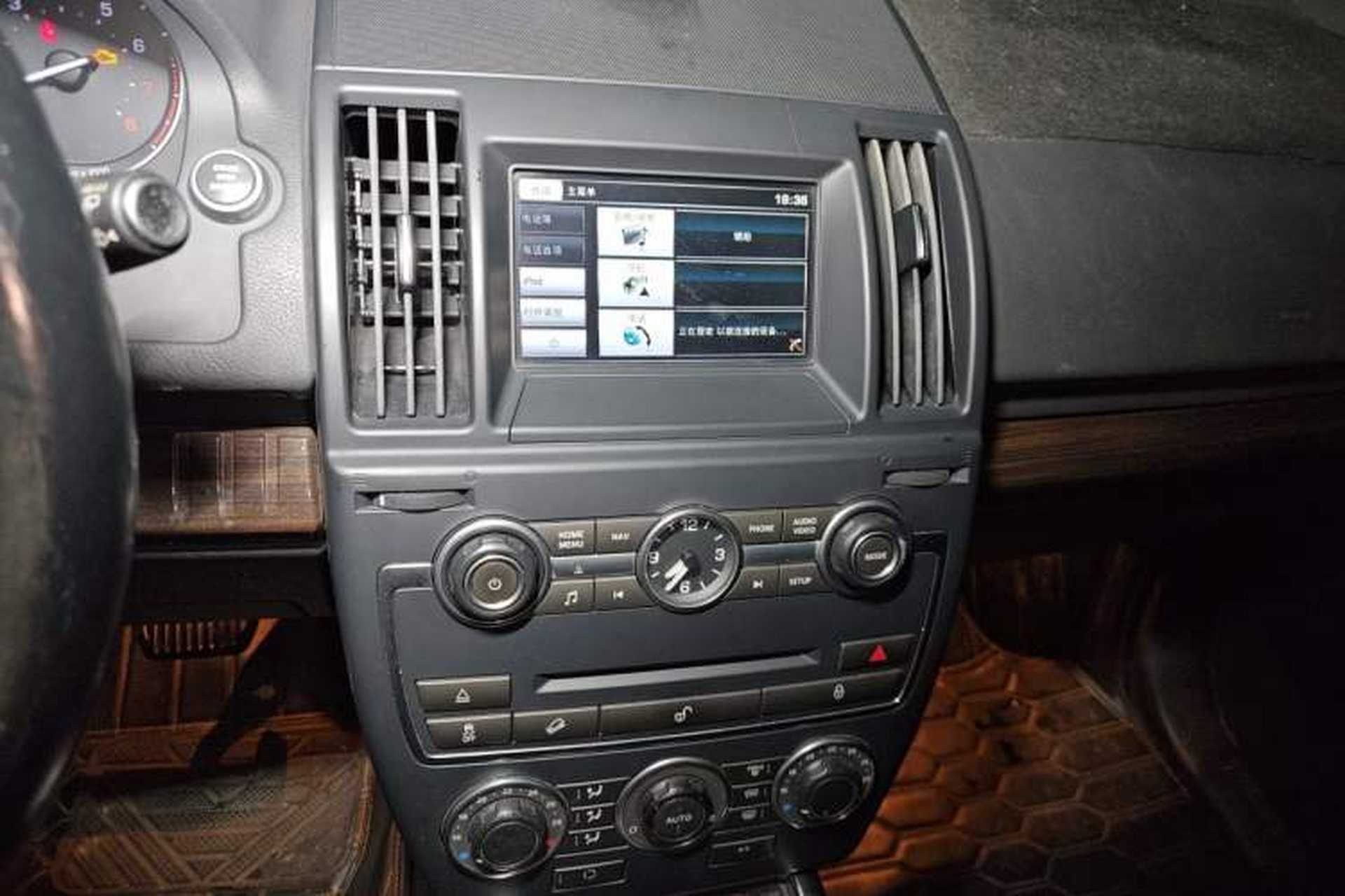 Used Land Rover Freelander 2 2014 2.0T Si4 SE Gasoline Version Audio And AC Panel
