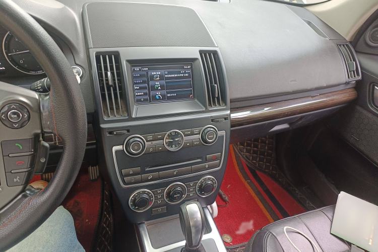 Used Land Rover Freelander 2 2014 2.2T SD4 SE Diesel Edition Audio And AC Panel