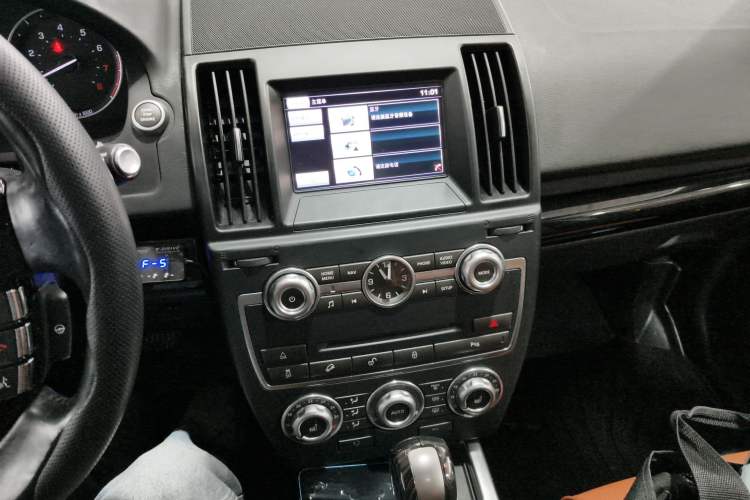 Used Land Rover Freelander 2 2014 2.0T Si4 HSE Gasoline Edition Audio And AC Panel
