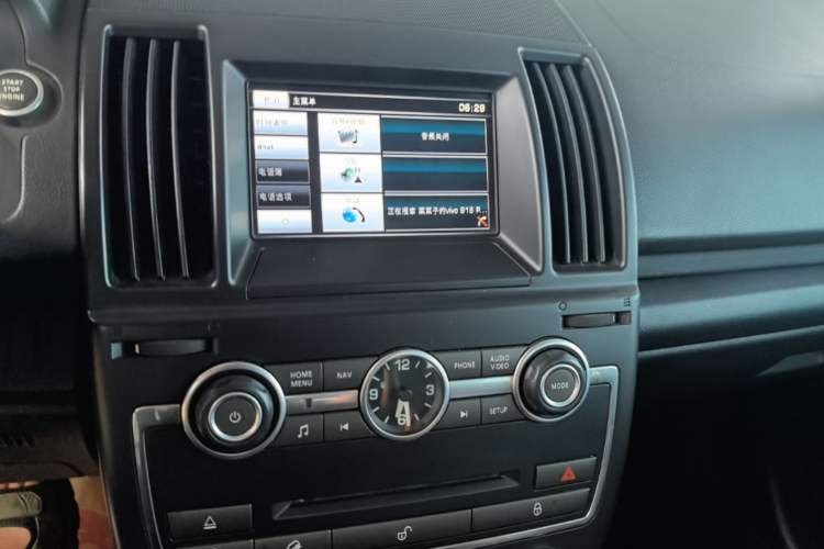 Used Land Rover Freelander 2 2014 2.0T Si4 S Gasoline Version Audio And AC Panel