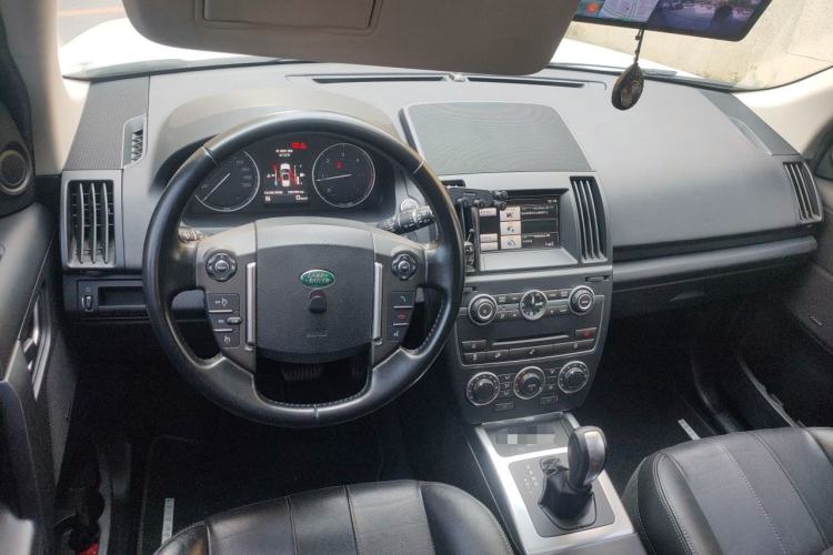 Used Land Rover Freelander 2 2014 2.2T SD4 S Diesel Version Center Console