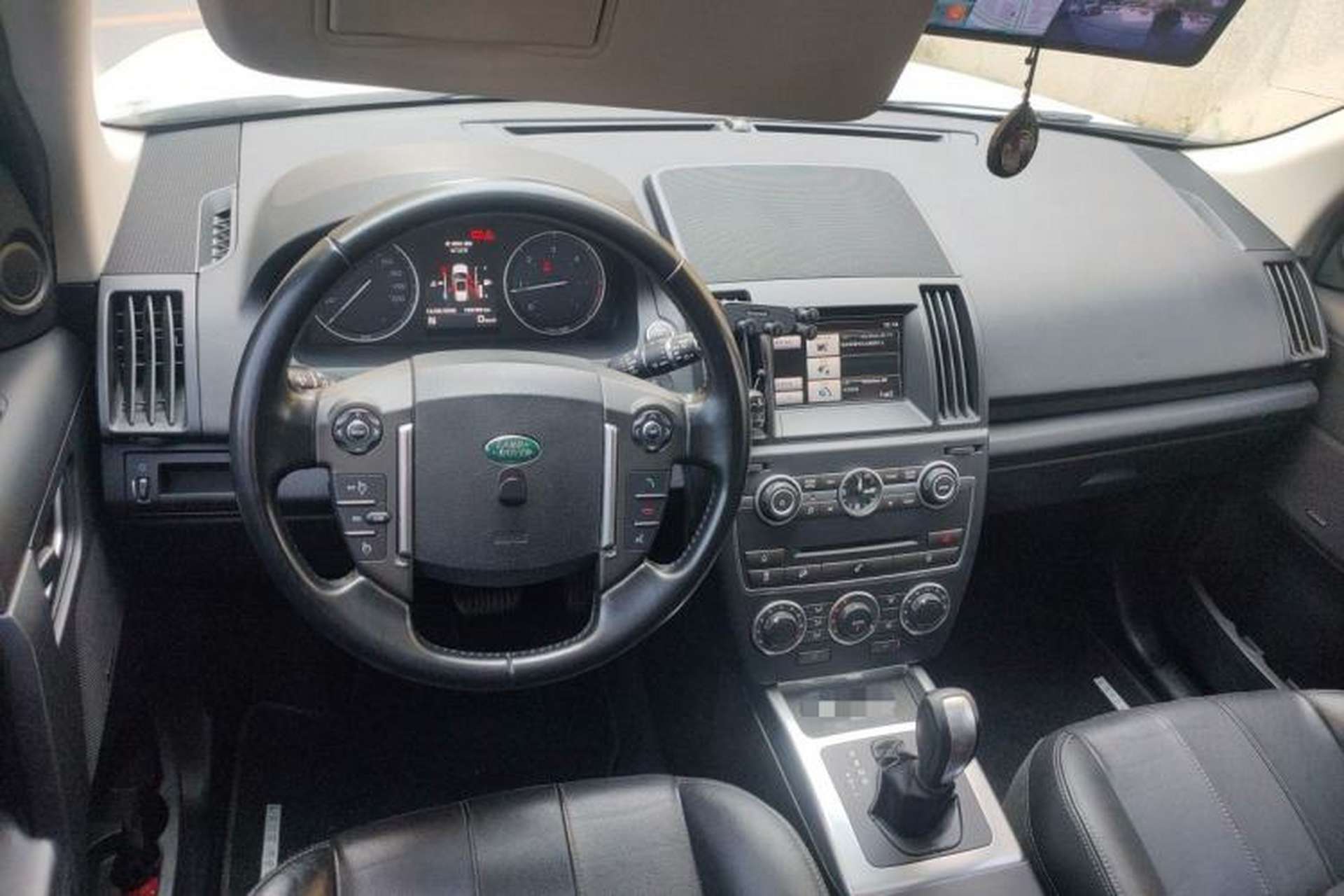 Used Land Rover Freelander 2 2014 2.2T SD4 S Diesel Version Center Console