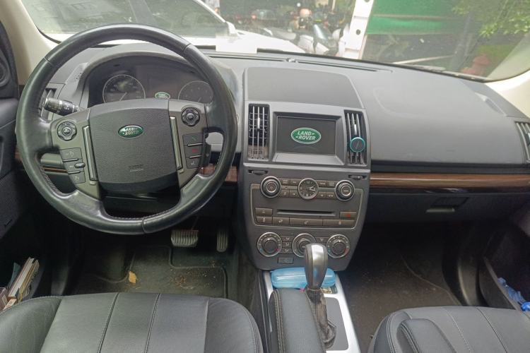 Used Land Rover Freelander 2 2014 2.0T Si4 SE Gasoline Version Center Console