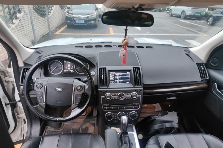 Used Land Rover Freelander 2 2014 2.0T Si4 SE Gasoline Version Center Console