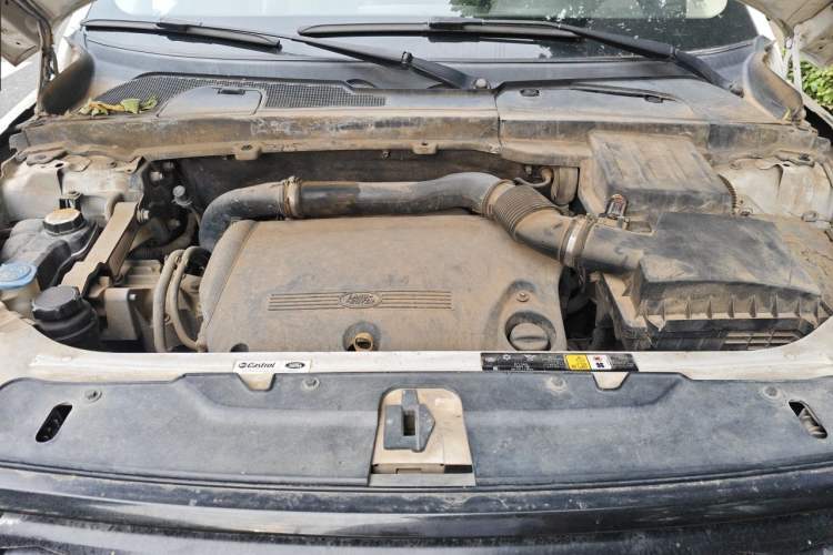 Used Land Rover Freelander 2 2014 2.2T SD4 SE Diesel Edition Engine Bay