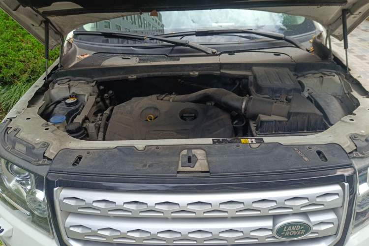 Used Land Rover Freelander 2 2014 2.0T Si4 SE Gasoline Version Engine Bay