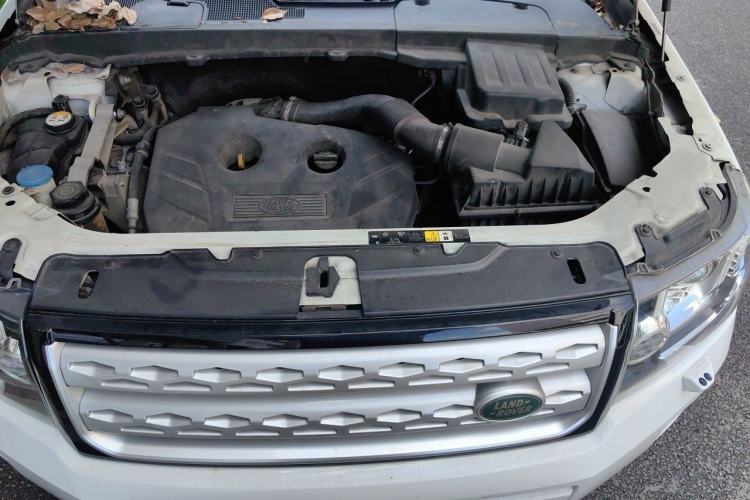 Used Land Rover Freelander 2 2014 2.0T Si4 SE Gasoline Version Engine Bay