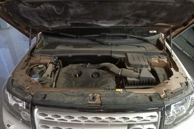 Used Land Rover Freelander 2 2014 2.0T Si4 SE Gasoline Version Engine Bay
