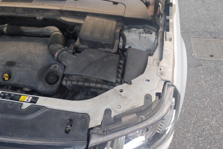 Used Land Rover Freelander 2 2014 2.2T SD4 SE Diesel Edition Engine Bay Left