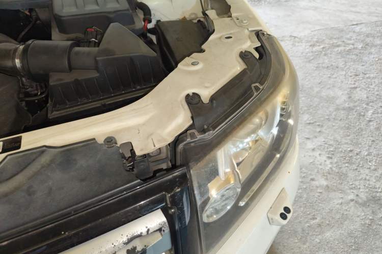 Used Land Rover Freelander 2 2014 2.0T Si4 SE Gasoline Version Engine Bay Left
