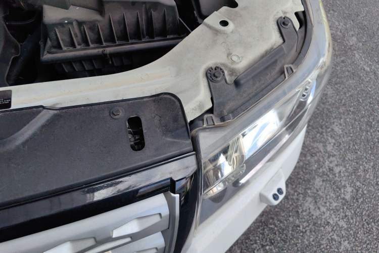 Used Land Rover Freelander 2 2014 2.0T Si4 SE Gasoline Version Engine Bay Left