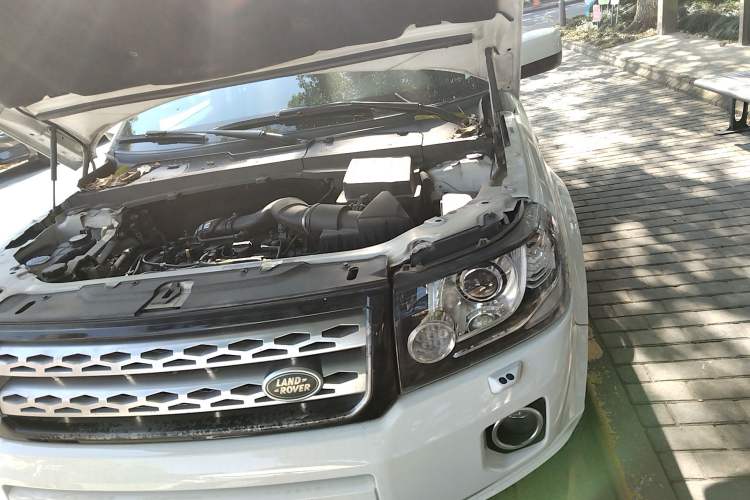 Used Land Rover Freelander 2 2014 2.0T Si4 SE Gasoline Version Engine Bay Left