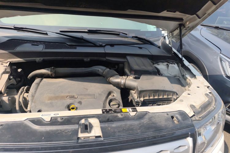 Used Land Rover Freelander 2 2014 2.2T SD4 SE Diesel Edition Engine Bay Left