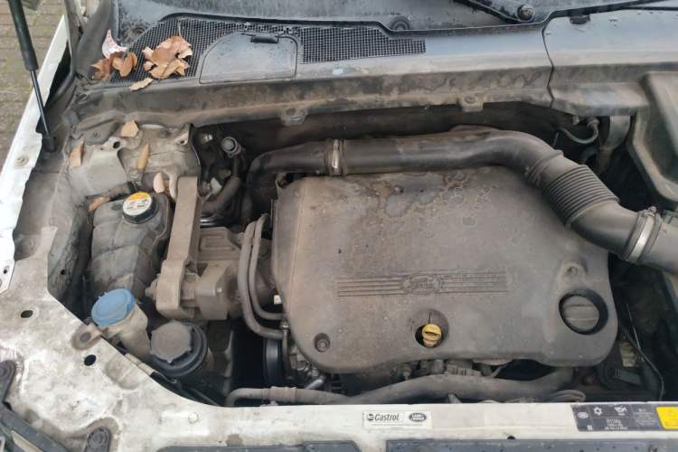 Used Land Rover Freelander 2 2014 2.2T SD4 SE Diesel Edition Engine Bay Right