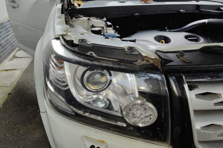 Used Land Rover Freelander 2 2014 2.0T Si4 SE Gasoline Version Engine Bay Right