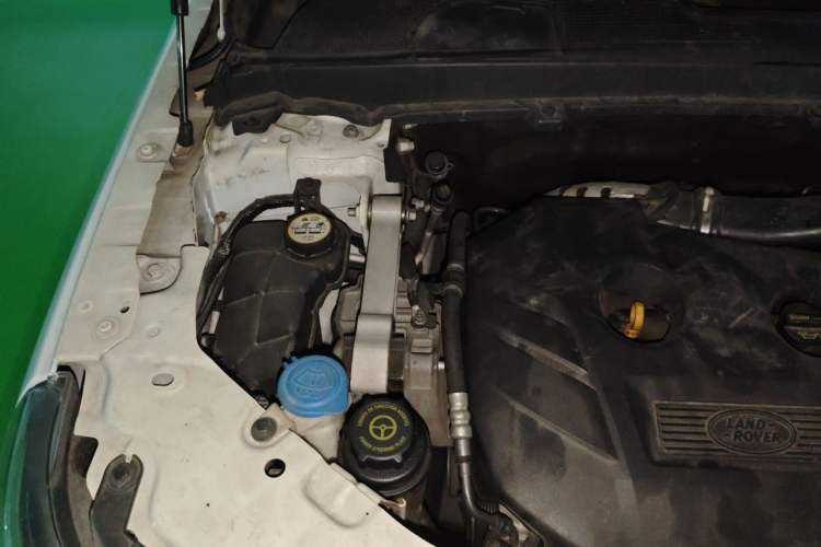 Used Land Rover Freelander 2 2014 2.0T Si4 HSE Gasoline Edition Engine Bay Right