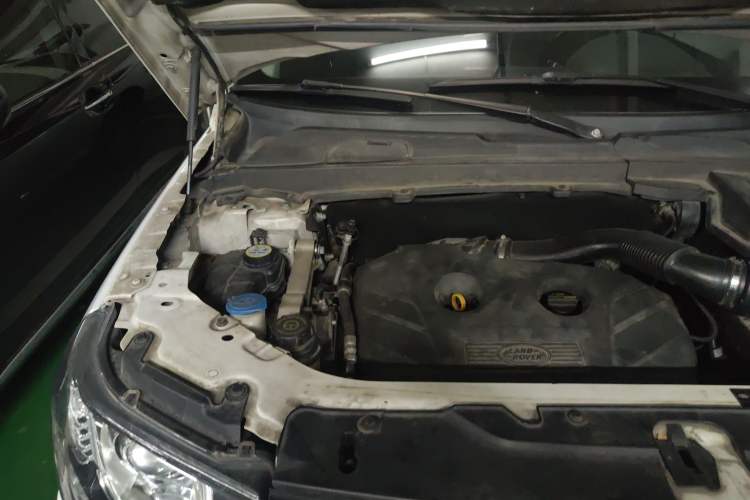 Used Land Rover Freelander 2 2014 2.0T Si4 SE Gasoline Version Engine Bay Right