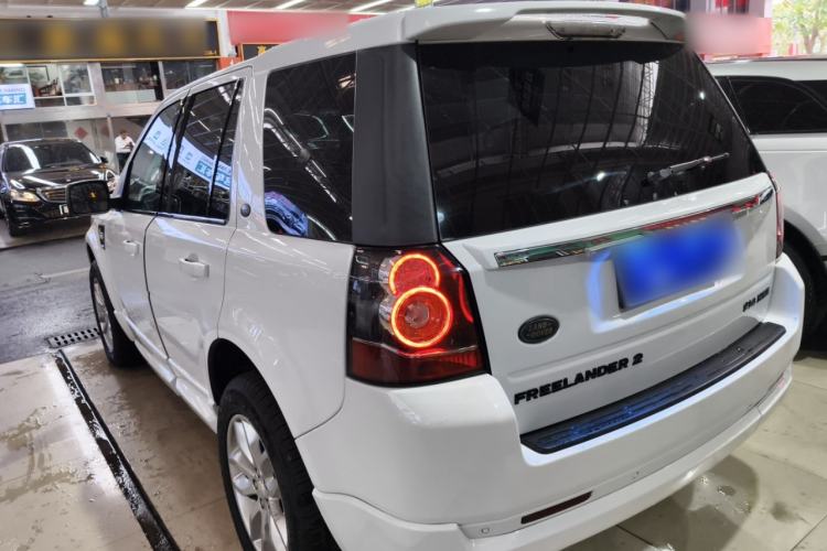 Used Land Rover Freelander 2 2014 2.0T Si4 HSE Gasoline Edition Exterior 2