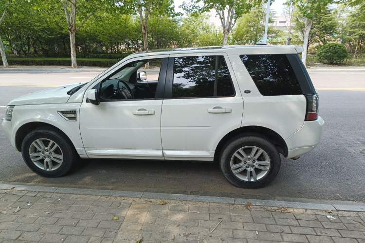 Used Land Rover Freelander 2 2014 2.2T SD4 SE Diesel Edition Exterior 3