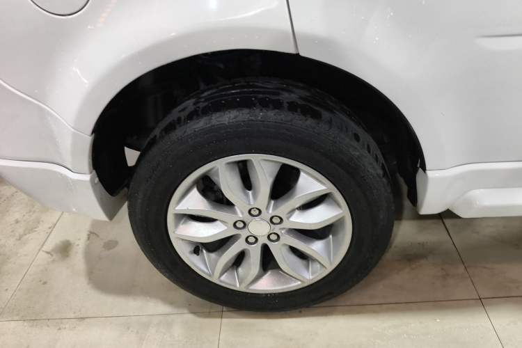 Used Land Rover Freelander 2 2014 2.0T Si4 HSE Gasoline Edition Exterior 5