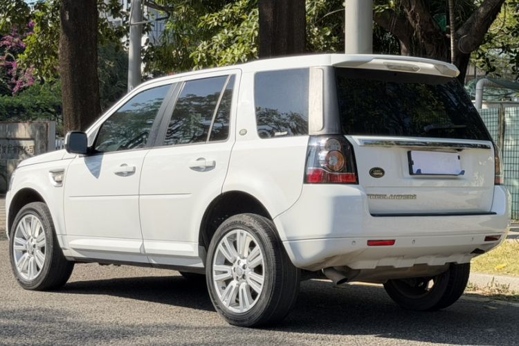 Used Land Rover Freelander 2 2014 2.2T SD4 SE Diesel Edition Exterior 6