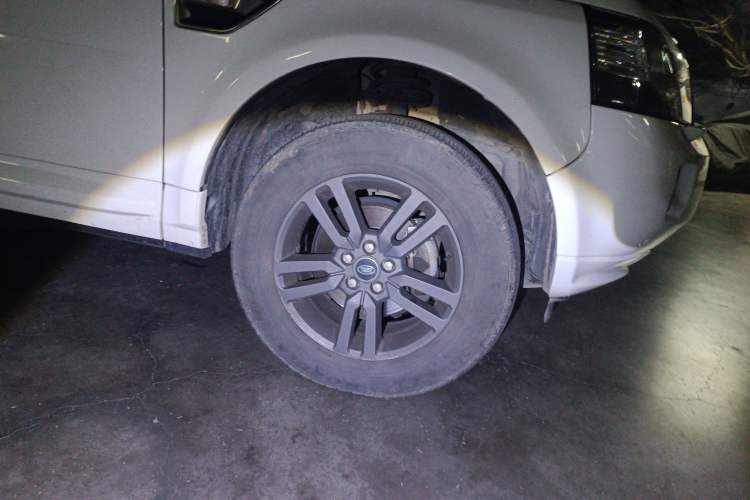 Used Land Rover Freelander 2 2014 2.2T SD4 SE Diesel Edition Exterior 7