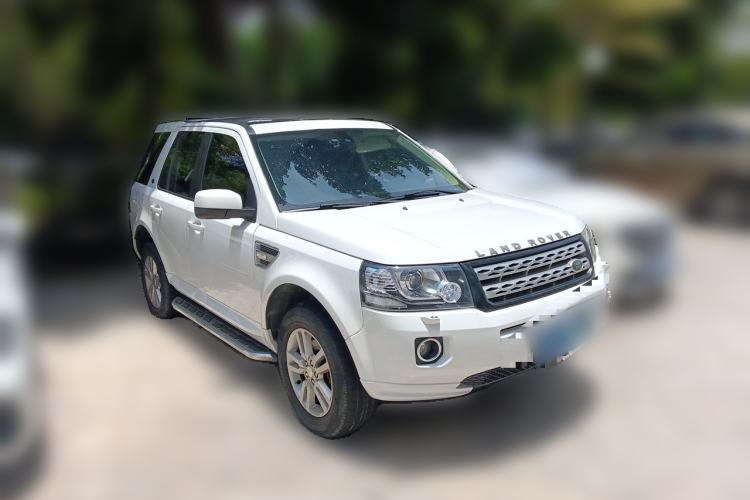 Used Land Rover Freelander 2 2014 2.0T Si4 SE Gasoline Version Front Right 45 Deg