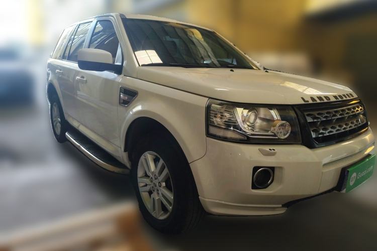 Used Land Rover Freelander 2 2014 2.0T Si4 SE Gasoline Version Front Right 45 Deg