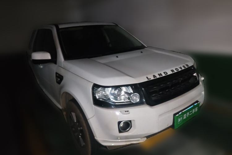Used Land Rover Freelander 2 2014 2.2T SD4 SE Diesel Edition Front Right 45 Deg