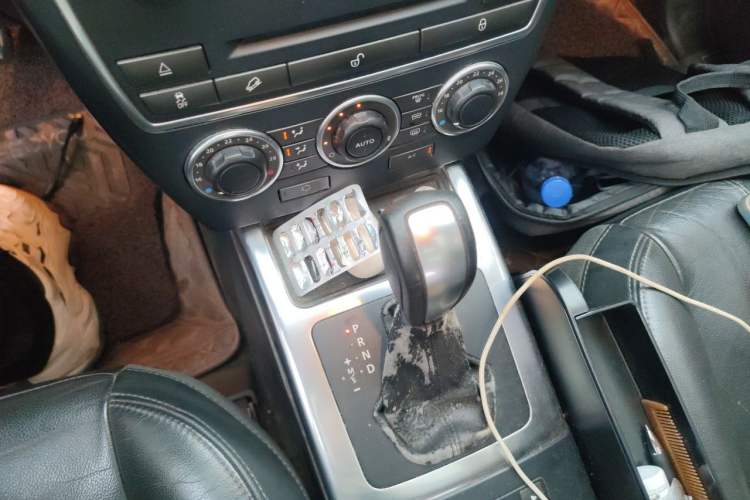 Used Land Rover Freelander 2 2014 2.2T SD4 SE Diesel Edition Gear Lever