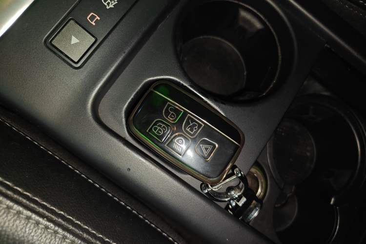 Used Land Rover Freelander 2 2014 2.2T SD4 SE Diesel Edition Interior 1