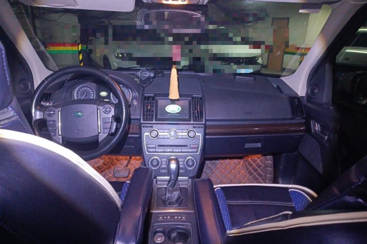 Used Land Rover Freelander 2 2014 2.2T SD4 SE Diesel Edition Interior 2