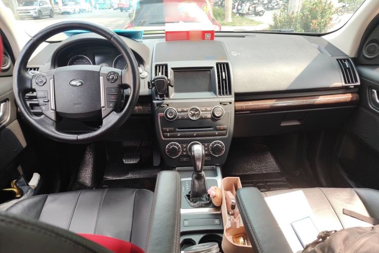 Used Land Rover Freelander 2 2014 2.2T SD4 SE Diesel Edition Interior 2