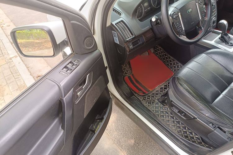 Used Land Rover Freelander 2 2014 2.2T SD4 SE Diesel Edition Interior 3