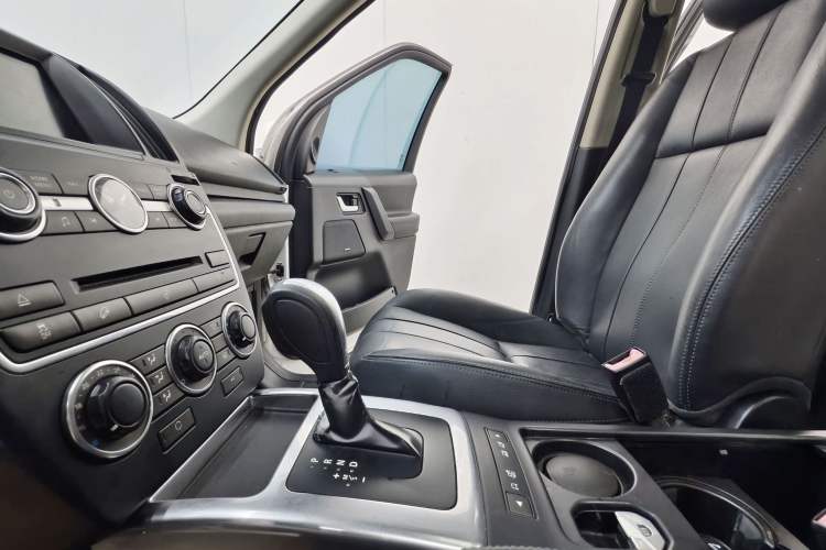 Used Land Rover Freelander 2 2014 2.0T Si4 S Gasoline Version Interior 3