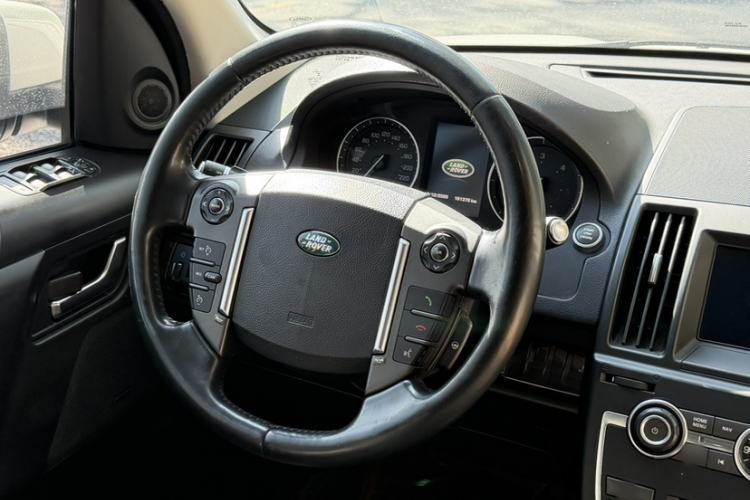 Used Land Rover Freelander 2 2014 2.2T SD4 SE Diesel Edition Interior 4