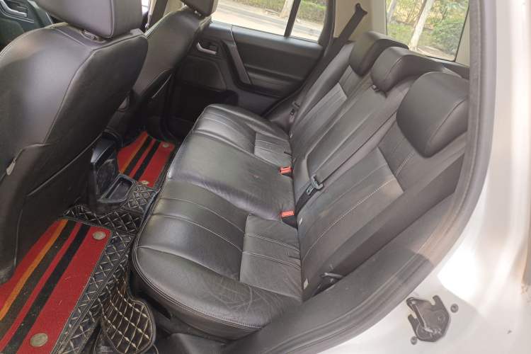 Used Land Rover Freelander 2 2014 2.2T SD4 SE Diesel Edition Interior 4