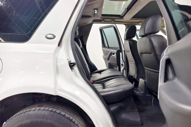 Used Land Rover Freelander 2 2014 2.0T Si4 S Gasoline Version Interior 7