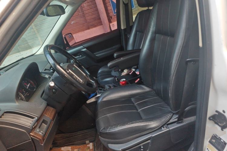 Used Land Rover Freelander 2 2014 2.2T SD4 SE Diesel Edition Left Front Seat